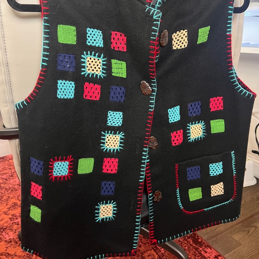Super cute and the perfect wool blend vest for winter! Soft and fun!